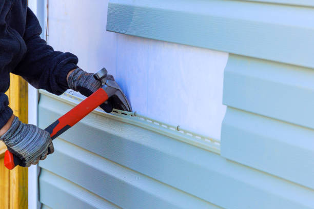 Reliable Emergency Siding Repair contractor in Bloomingdale, IL by Squared Siding